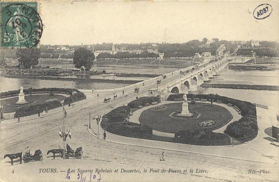 Tours [Portillon] - les squares Rabelais et descartes, le Pont de Pierre et la Loire